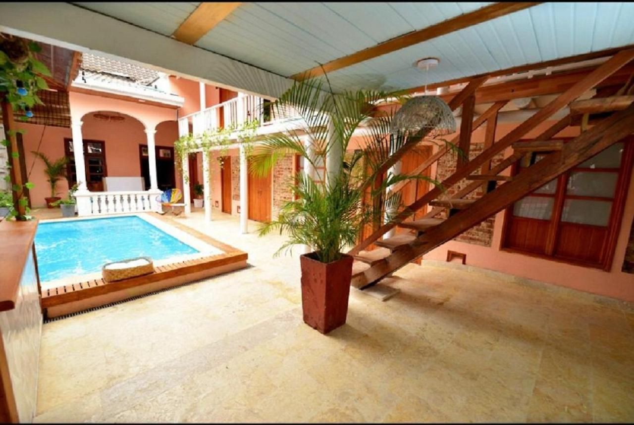 Bed & Breakfast Ca-6 En La Ciudad Amurallada De Con Piscina Y Wifi *